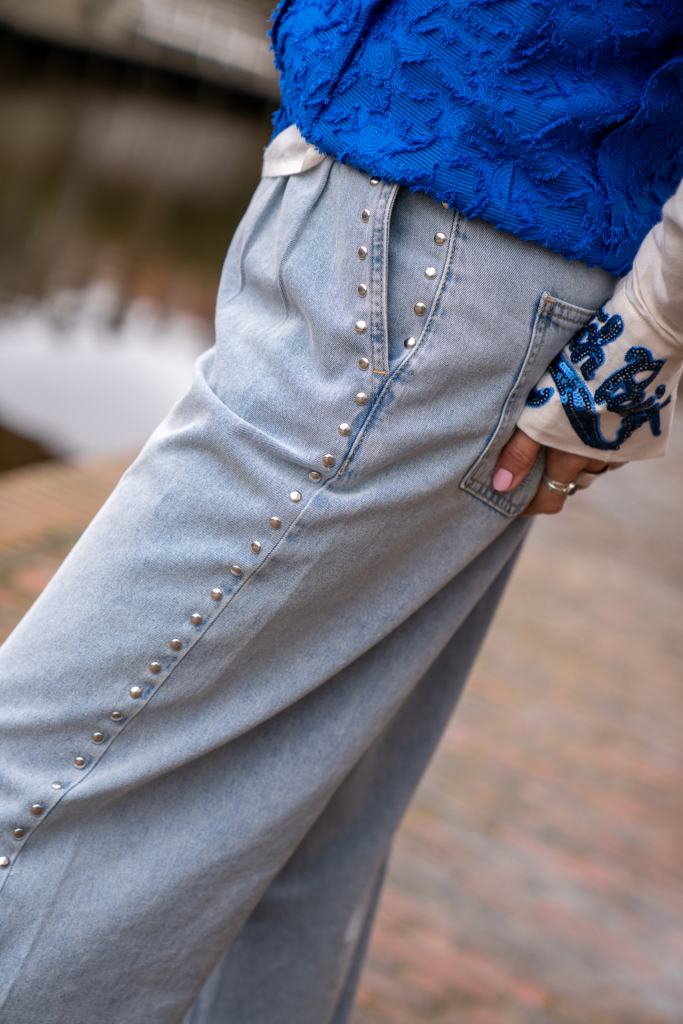 dames jeans POM Amsterdam lichte wassing met studs